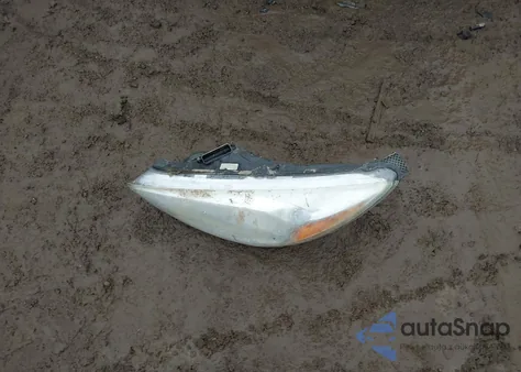 2016 Ford Focus Se z USA, uszkodzony, nr VIN 1FADP3F23GL211490